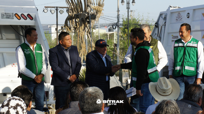 Entrega de camiones recolectores SITRAK 62K en Ramos Arizpe